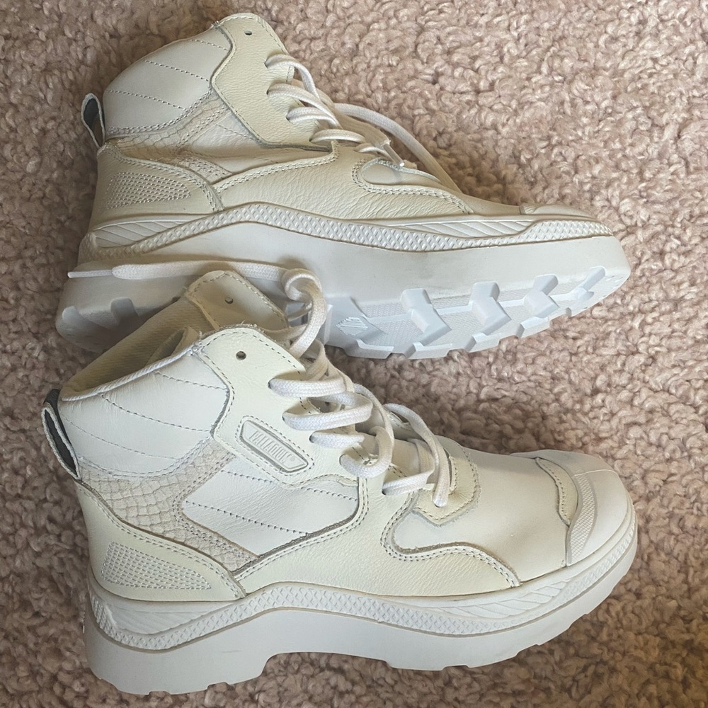 Palladium NWOT White Boots